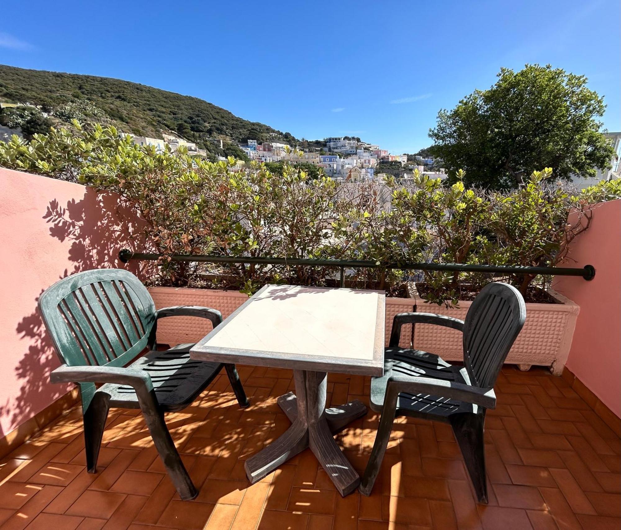Albergo Le Querce Ponza Exterior photo